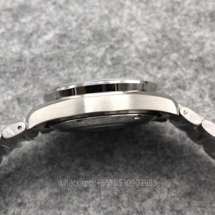 OMEGA SPEEDMASTER Mens Watch 42mm Quartz movement Stainless Steel Watches - Image 5