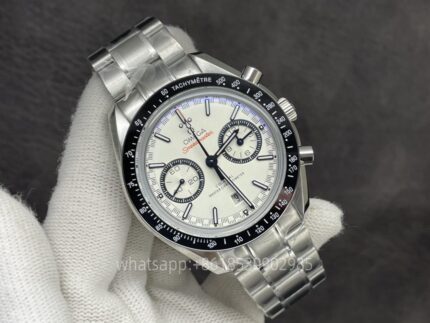 OMEGA SPEEDMASTER Mens Watch 329.30.44.51.04.001 44.25mm CAL.9900 Movement Automatic mechanical Stainless Steel Watches - Image 2