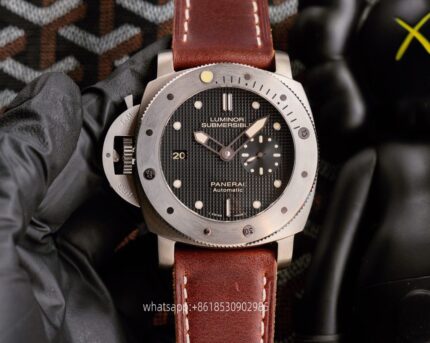 Panerai Submersible Mens Watch 47mm Mechanical Movement Stainless Steel Watches - Image 3