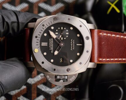 Panerai Submersible Mens Watch 47mm Mechanical Movement Stainless Steel Watches - Image 4