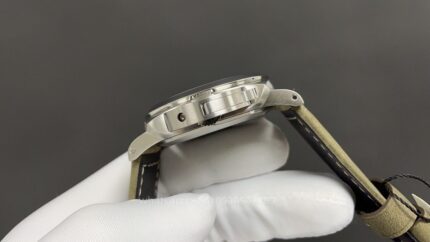 Panerai Luminor Mens Watch 44mm CAL.9010 Mechanical Movement Stainless Steel Watches - Image 3