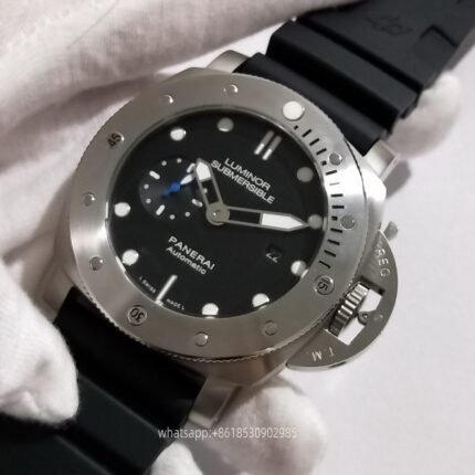 Panerai Submersible Mens Watch 47mm Automatic Mechanical Movement Stainless Steel Watches - Image 2