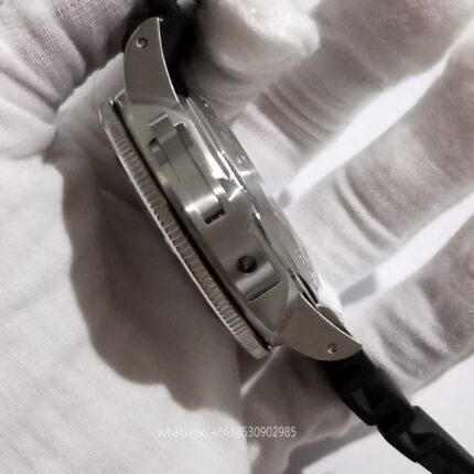 Panerai Submersible Mens Watch 47mm Automatic Mechanical Movement Stainless Steel Watches - Image 6