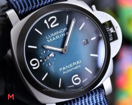 Panerai Luminor Mens Watch 44mm CAL.900 Mechanical Movement Stainless Steel Watches - Image 4