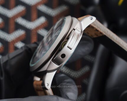 Panerai Luminor Mens Watch 44mm Cal. 2555 Automatic Mechanical Movement Stainless Steel Watches - Image 6