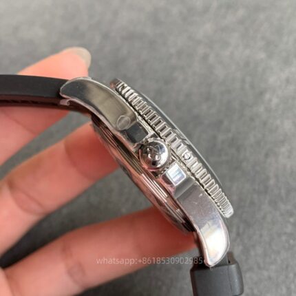 Breitling Superocean Mens Watch 42mm CAL.2824 Automatic Mechanical Movement Stainless Steel Watches - Image 6