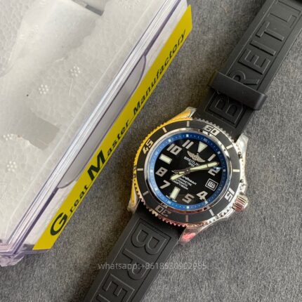 Breitling Superocean Mens Watch 42mm CAL.2824 Automatic Mechanical Movement Stainless Steel Watches - Image 4