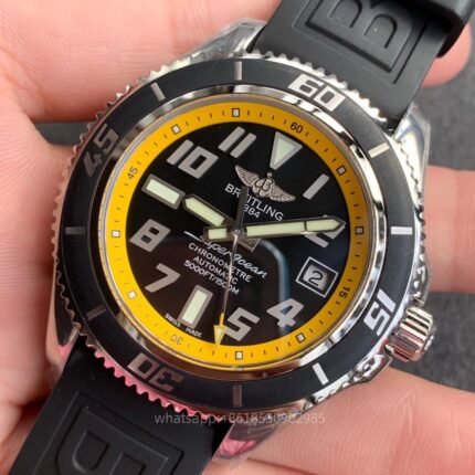 Breitling Superocean Mens Watch 42mm CAL.2824 Automatic Mechanical Movement Stainless Steel Watches - Image 2