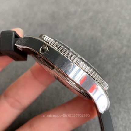 Breitling Superocean Mens Watch 42mm CAL.2824 Automatic Mechanical Movement Stainless Steel Watches - Image 6