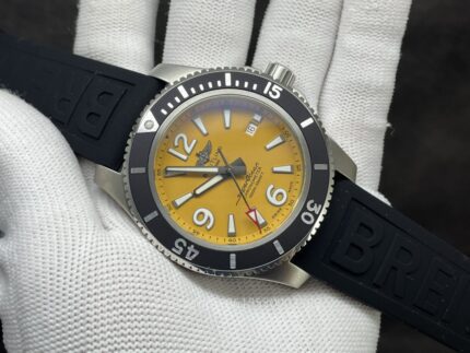 Breitling Superocean Mens Watch 42mm CAL.2824 Automatic Mechanical Movement Stainless Steel Watches - Image 4