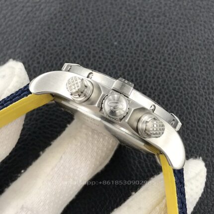 Breitling Avenger Mens Watch 43mm CAL.7750 Automatic Mechanical Movement Stainless Steel Watches - Image 6