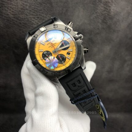 Breitling Avenger Mens Watch 45mm CAL.2824 Automatic Mechanical Movement Stainless Steel Watches - Image 2