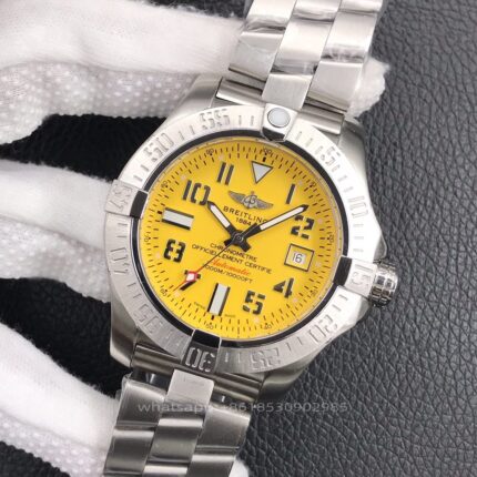 Breitling Avenger Mens Watch 45mm CAL.2824 Automatic Mechanical Movement Stainless Steel Watches - Image 2