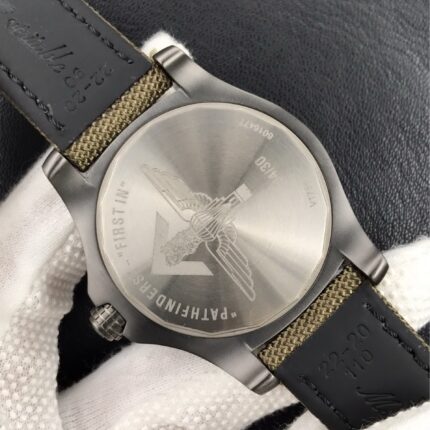 Breitling Avenger Mens Watch 44mm CAL.2824 Automatic Mechanical Movement Stainless Steel Watches - Image 7