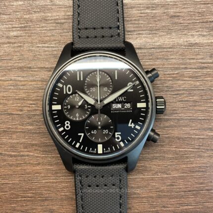 IWC Pilots Mens Watch 42mm CAL.69385 Automatic Mechanical Movement Stainless Steel Watches