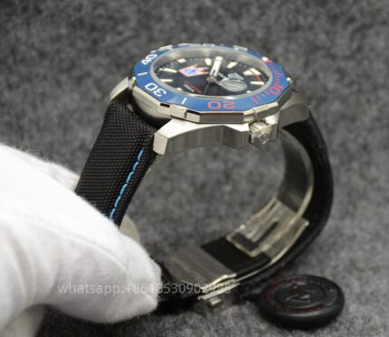 Tag Heuer Carrera Mens Watch 44mm Quartz movement Stainless Steel Watches - Image 5