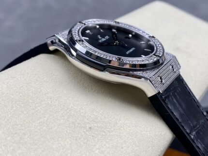 HUBLOT Classic Fusion Mens Watch 42mm Cal.HB1110 Automatic mechanical movement Stainless Steel Watches VS Factory - Image 5