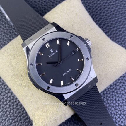 HUBLOT Classic Fusion Mens Watch 42mm Cal.HB1110 Automatic mechanical movement Stainless Steel Watches - Image 5