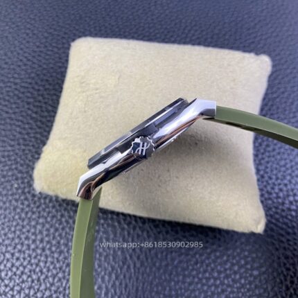 HUBLOT Classic Fusion Mens Watch 42mm Cal.HB1110 Automatic mechanical movement Stainless Steel Watches - Image 7