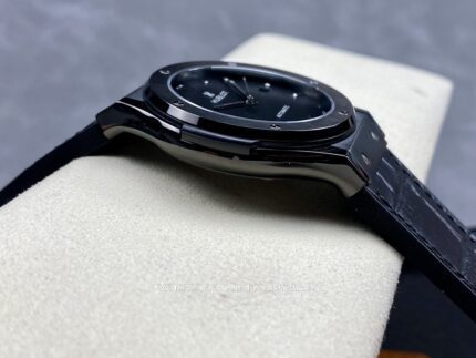 HUBLOT Classic Fusion Mens Watch 42mm Cal.HB1110 Automatic mechanical movement Stainless Steel Watches - Image 5