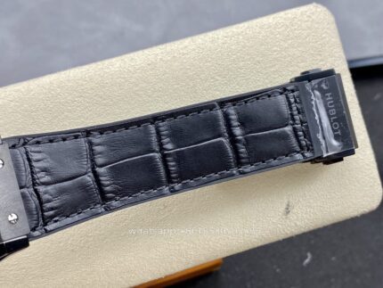 HUBLOT Classic Fusion Mens Watch 42mm Cal.HB1110 Automatic mechanical movement Stainless Steel Watches - Image 7