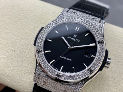 HUBLOT Classic Fusion Mens Watch 42mm Cal.HB1110 Automatic mechanical movement Stainless Steel Watches - Image 3