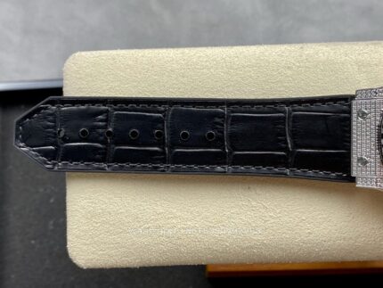 HUBLOT Classic Fusion Mens Watch 42mm Cal.HB1110 Automatic mechanical movement Stainless Steel Watches - Image 9