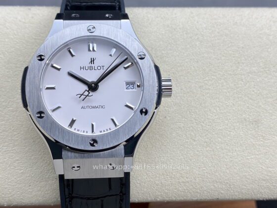 HUBLOT Classic Fusion Unisex Watch 37mm Cal.HB1110 Automatic mechanical movement Stainless Steel Watches